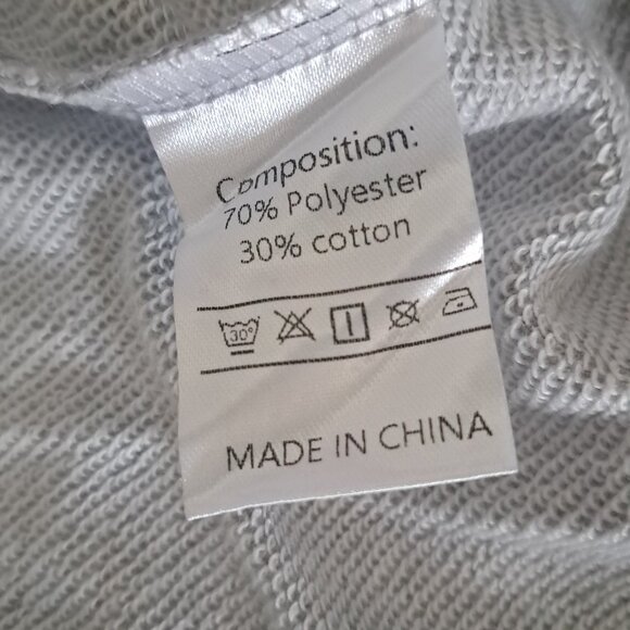 CTU Cropped Pullover Sweatshirt Long Sleeve Crewneck, pull on hem Small NWT - Picture 13 of 16